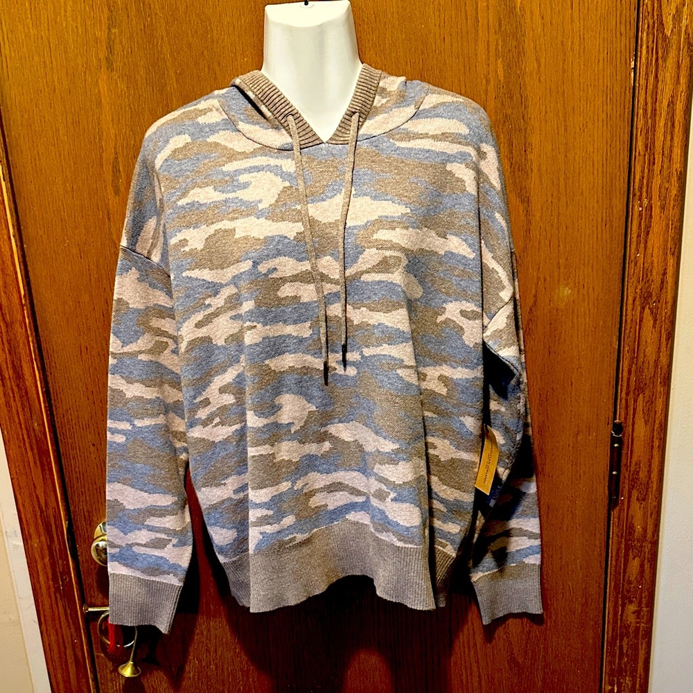 Xl Christian Siriano Hoodie Gray and Cream Camouflage sweater new with tags